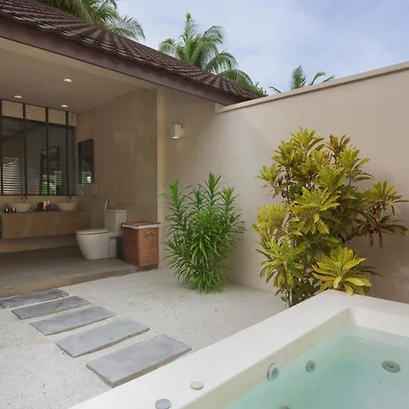 Lily Beach Resort And Spa Huvahendhoo Island Exterior photo