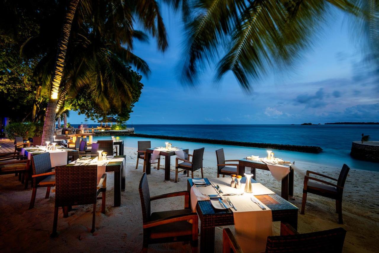 Lily And Resort Huvahendhoo Island