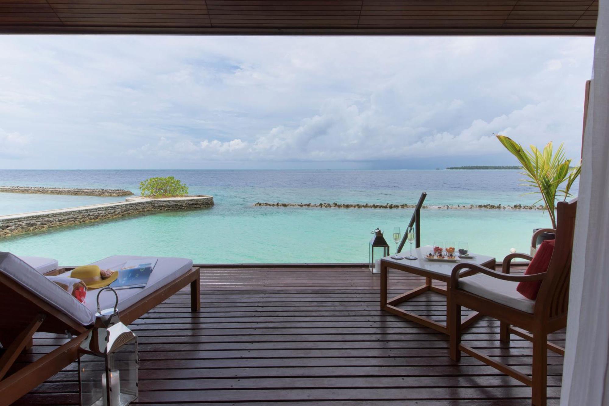 Station touristique Lily And Huvahendhoo Island