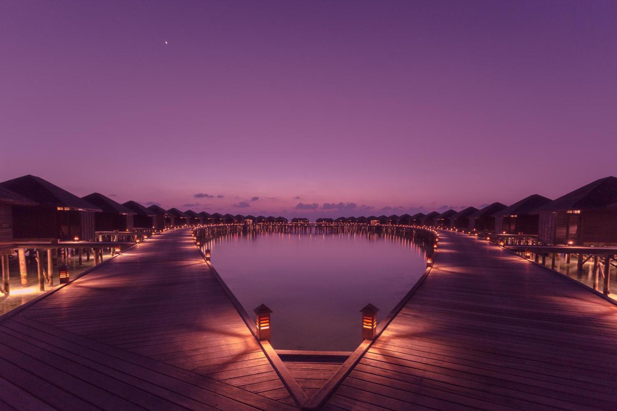 Lily And 5* Huvahendhoo Island